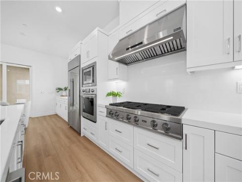 125 Sawbuck , Irvine, CA