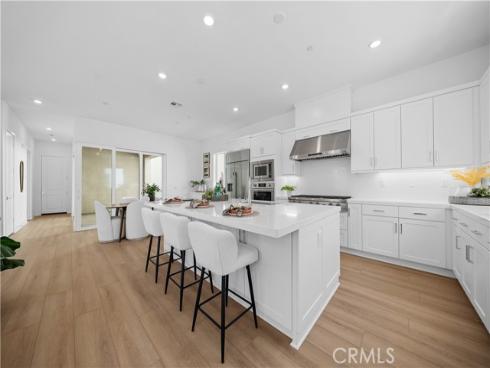 125 Sawbuck , Irvine, CA