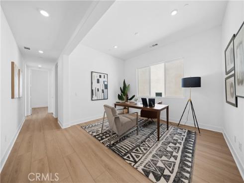 125 Sawbuck , Irvine, CA