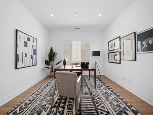 125 Sawbuck , Irvine, CA