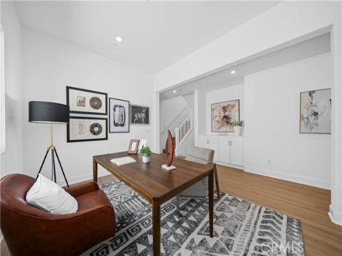 125 Sawbuck , Irvine, CA