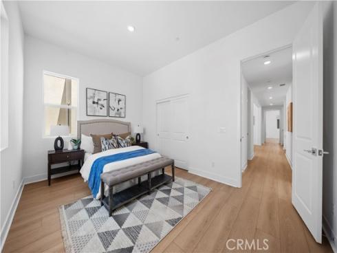 125 Sawbuck , Irvine, CA