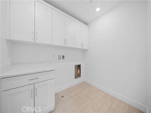 125 Sawbuck , Irvine, CA