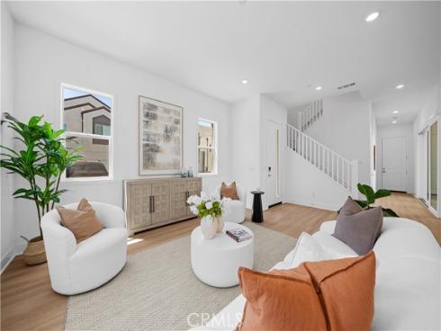 125 Sawbuck , Irvine, CA