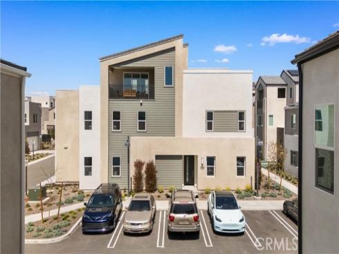 125 Sawbuck , Irvine, CA