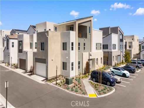 125 Sawbuck , Irvine, CA