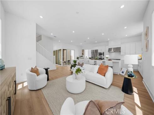 125 Sawbuck , Irvine, CA