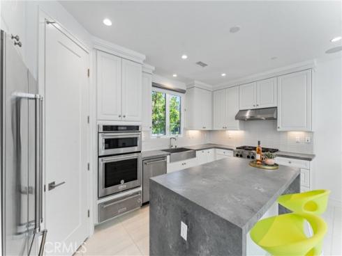 125 Toretta , Irvine, CA