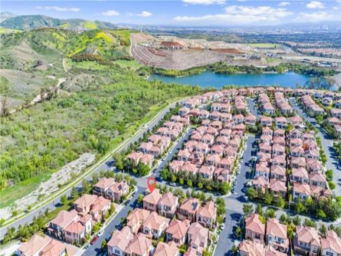 125  Toretta  , Irvine, CA