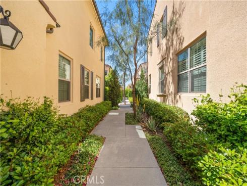 111  Messenger  , Irvine, CA