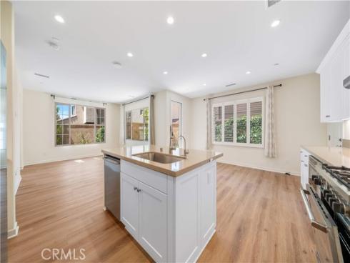 111  Messenger  , Irvine, CA