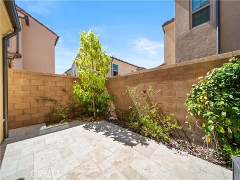 111  Messenger  , Irvine, CA