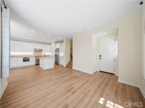 111  Messenger  , Irvine, CA