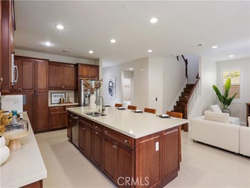 213 Wicker , Irvine, CA