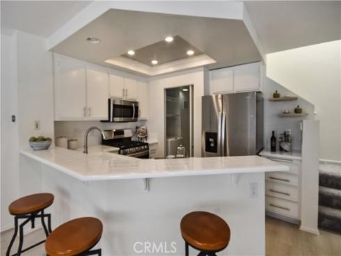 85  Briarglen  , Irvine, CA