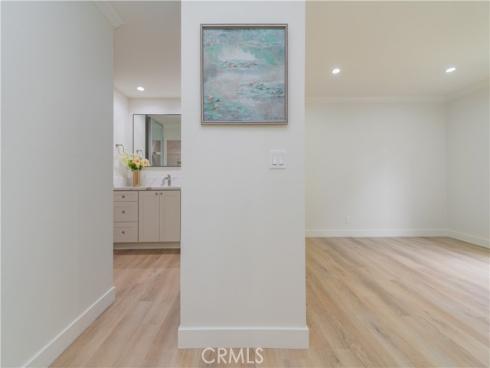 303 Streamwood , Irvine, CA