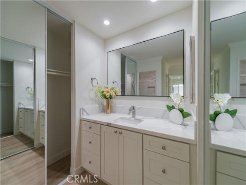 303 Streamwood , Irvine, CA