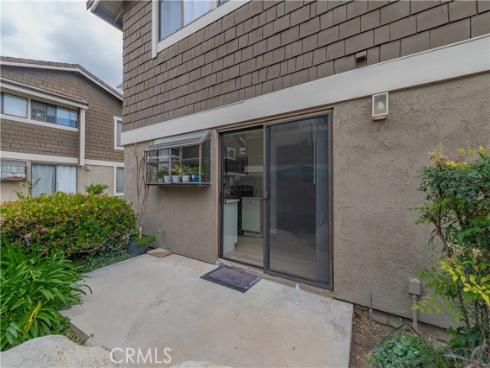 303 Streamwood , Irvine, CA