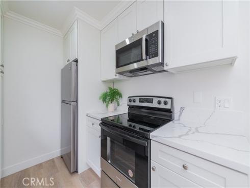 303 Streamwood , Irvine, CA