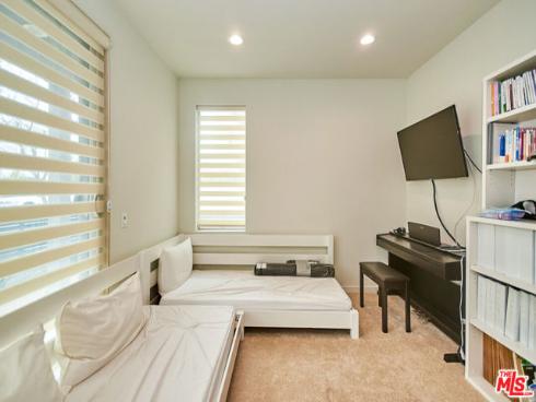 126 Novel , Irvine, CA