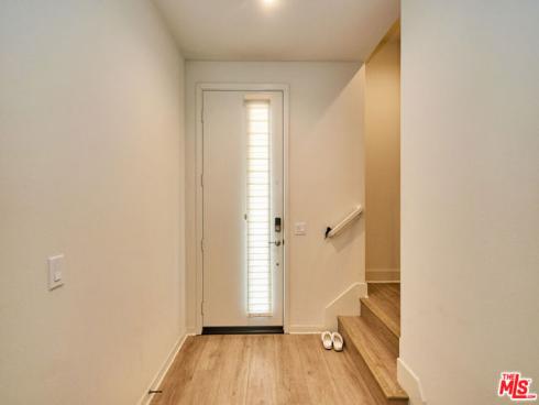 126 Novel , Irvine, CA