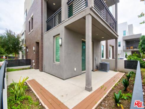 126 Novel , Irvine, CA