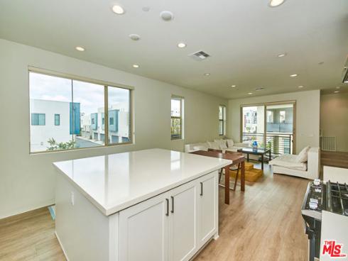 126 Novel , Irvine, CA