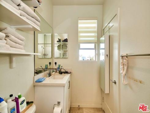 126 Novel , Irvine, CA