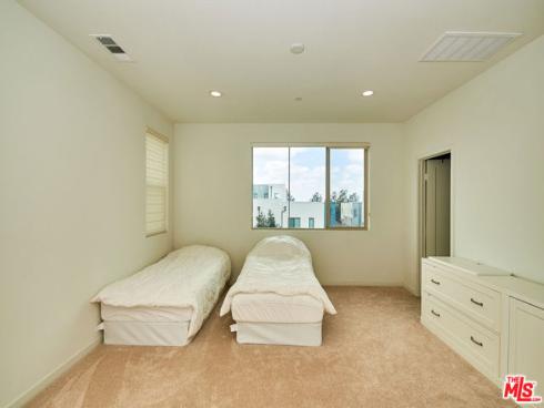 126 Novel , Irvine, CA