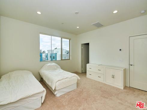 126 Novel , Irvine, CA