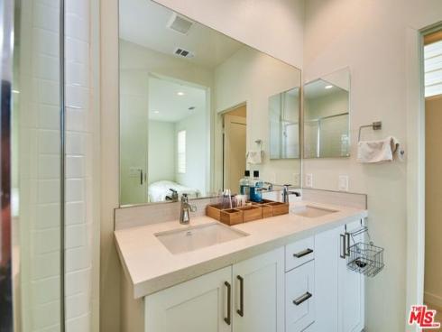 126 Novel , Irvine, CA