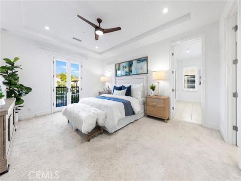 141 Dolci , Irvine, CA