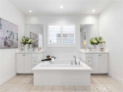 141 Dolci , Irvine, CA