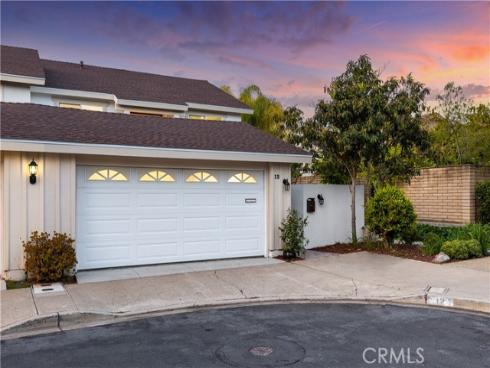 12 Whitewood Way, Irvine, CA