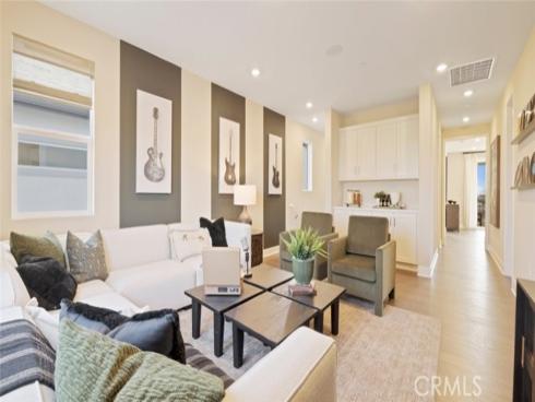 425 Junco , Irvine, CA