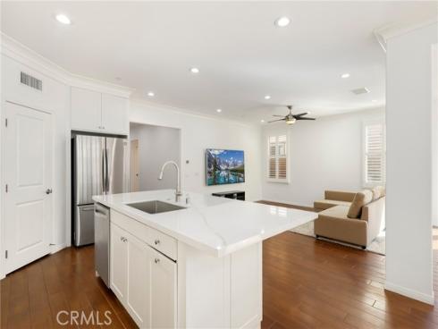 214 Traymore , Irvine, CA