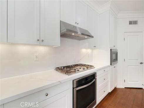 214 Traymore , Irvine, CA