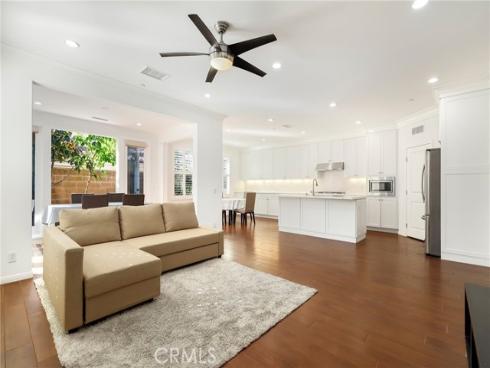 214 Traymore , Irvine, CA