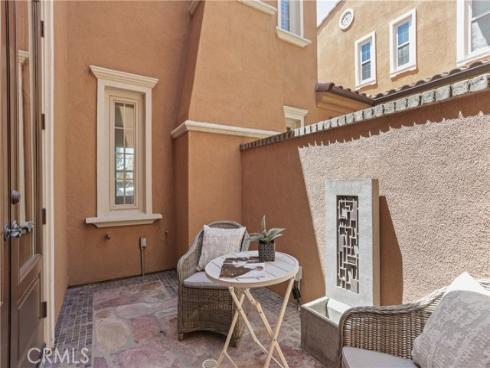 89 Chantilly , Irvine, CA