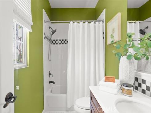 89 Chantilly , Irvine, CA