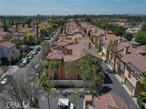 89 Chantilly , Irvine, CA