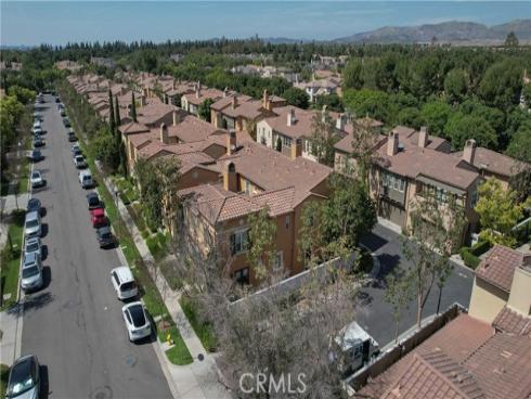 89 Chantilly , Irvine, CA