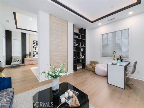 114  Interstellar  , Irvine, CA