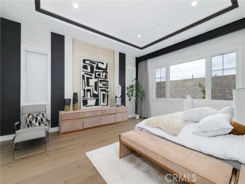 114  Interstellar  , Irvine, CA