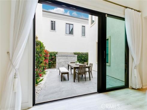 114  Interstellar  , Irvine, CA