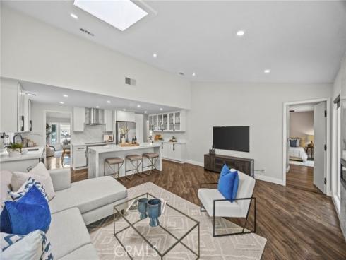 6 Crockett , Irvine, CA