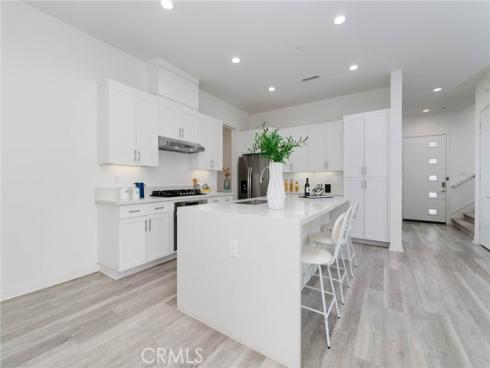105 Catalyst , Irvine, CA