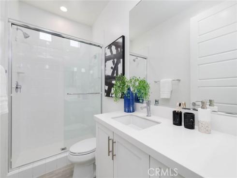 105 Catalyst , Irvine, CA