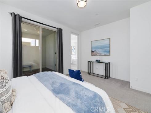 105 Catalyst , Irvine, CA