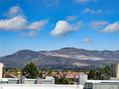 105 Catalyst , Irvine, CA